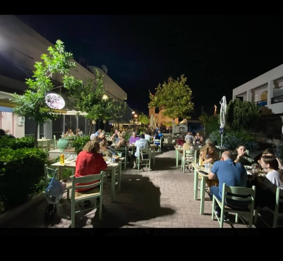 Μεζεδοφωλιά – Παραδοσιακό Καφενίο