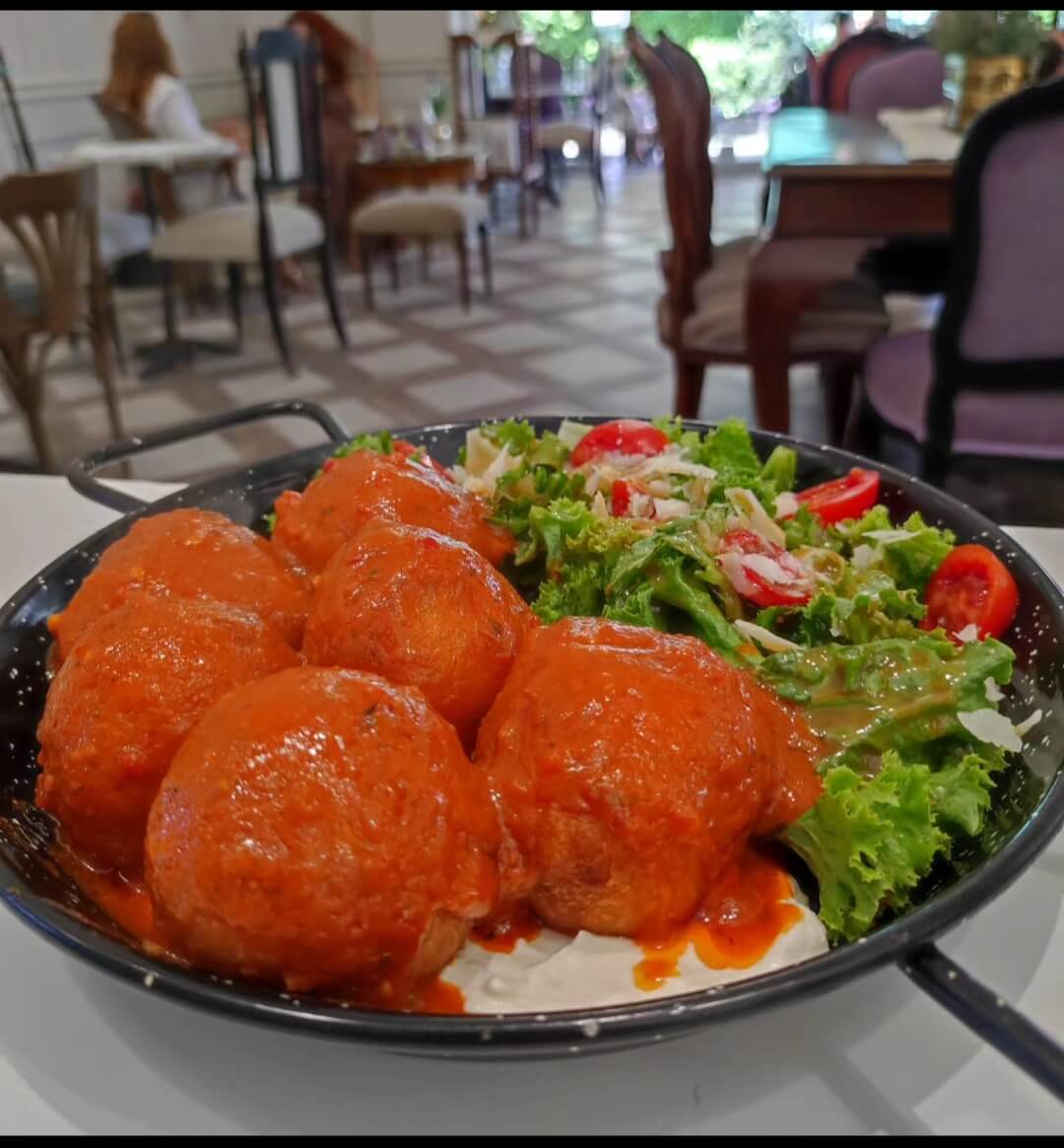 Σκούφος – Εστιατόριο / Café / Bistro