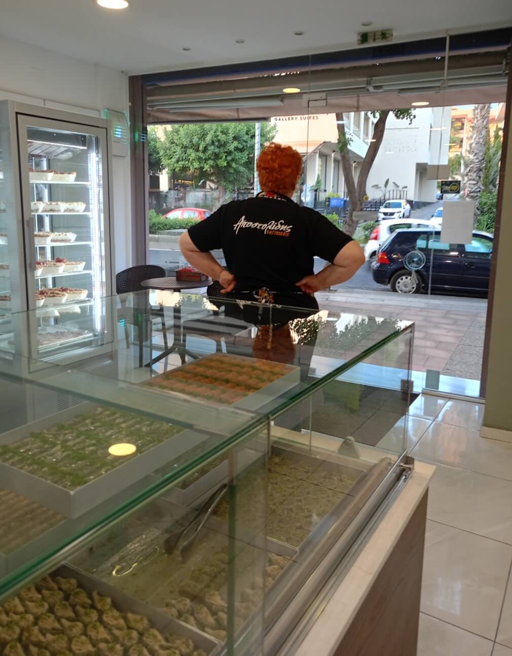 Ζαχαροπλαστείο – Αποστολίδης art patisserie