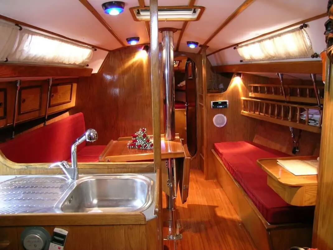 Kalamata Yacht Tours – Ellinas